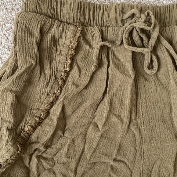 Mossimo supply summer shorts ruffle detail olive size XS - Picture 3 of 4